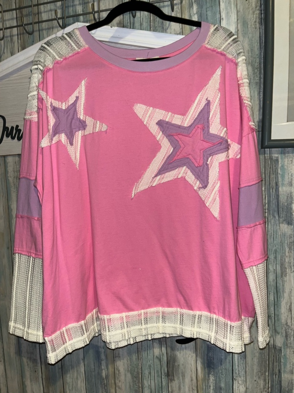 BlueVelvet Large Pink Star Appliqué Long Sleeve Top - Picture 2 of 7